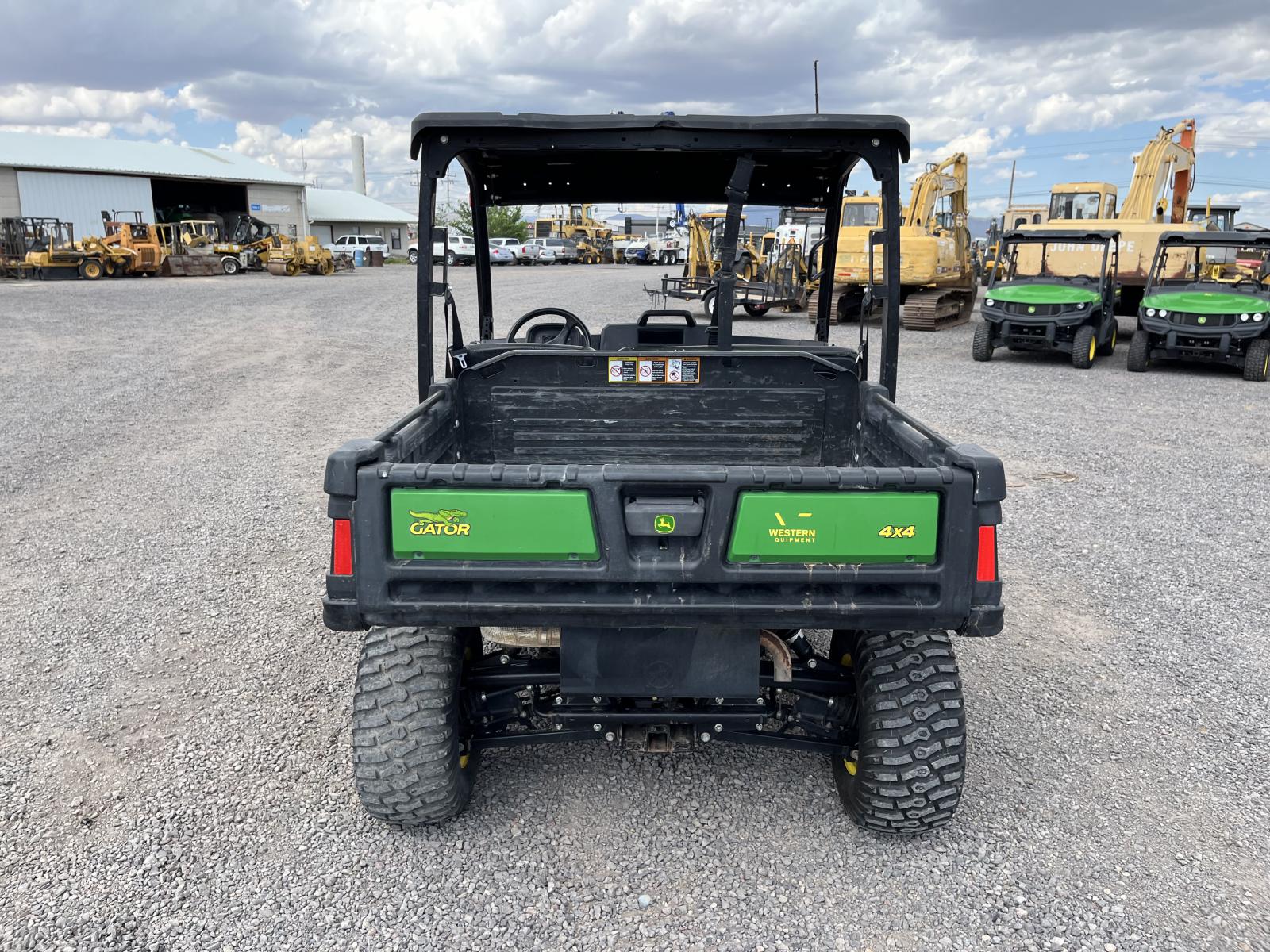 ./imagenes/INVOICE/2019/18260/JOHN DEERE XUV835E (12).JPG